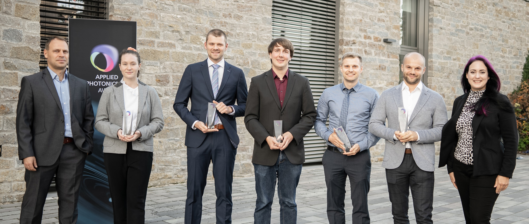Gruppenfoto mit den Preistragenden des Applied Photonics Award 2022.