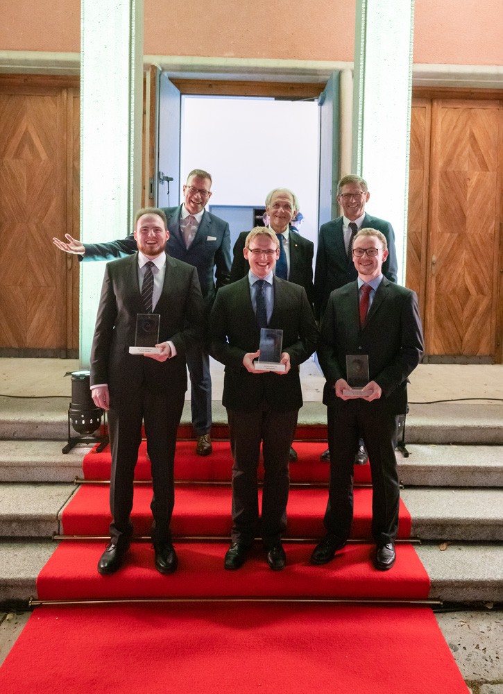 Happy Award Winners 2019 in front of the Zeiss-Planetarium in Jena.